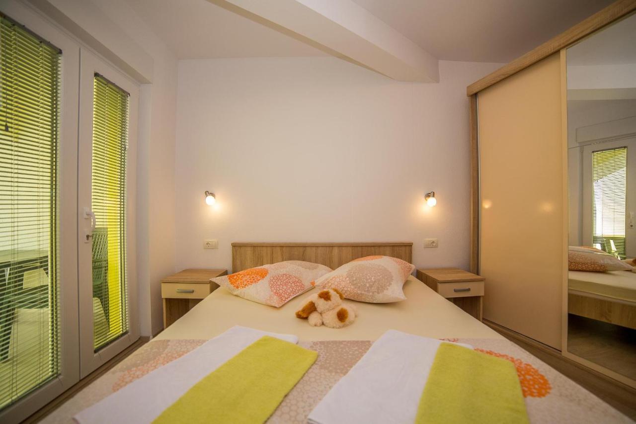 Apartments Emil ล็อควา โรโกซนิตซา ภายนอก รูปภาพ
