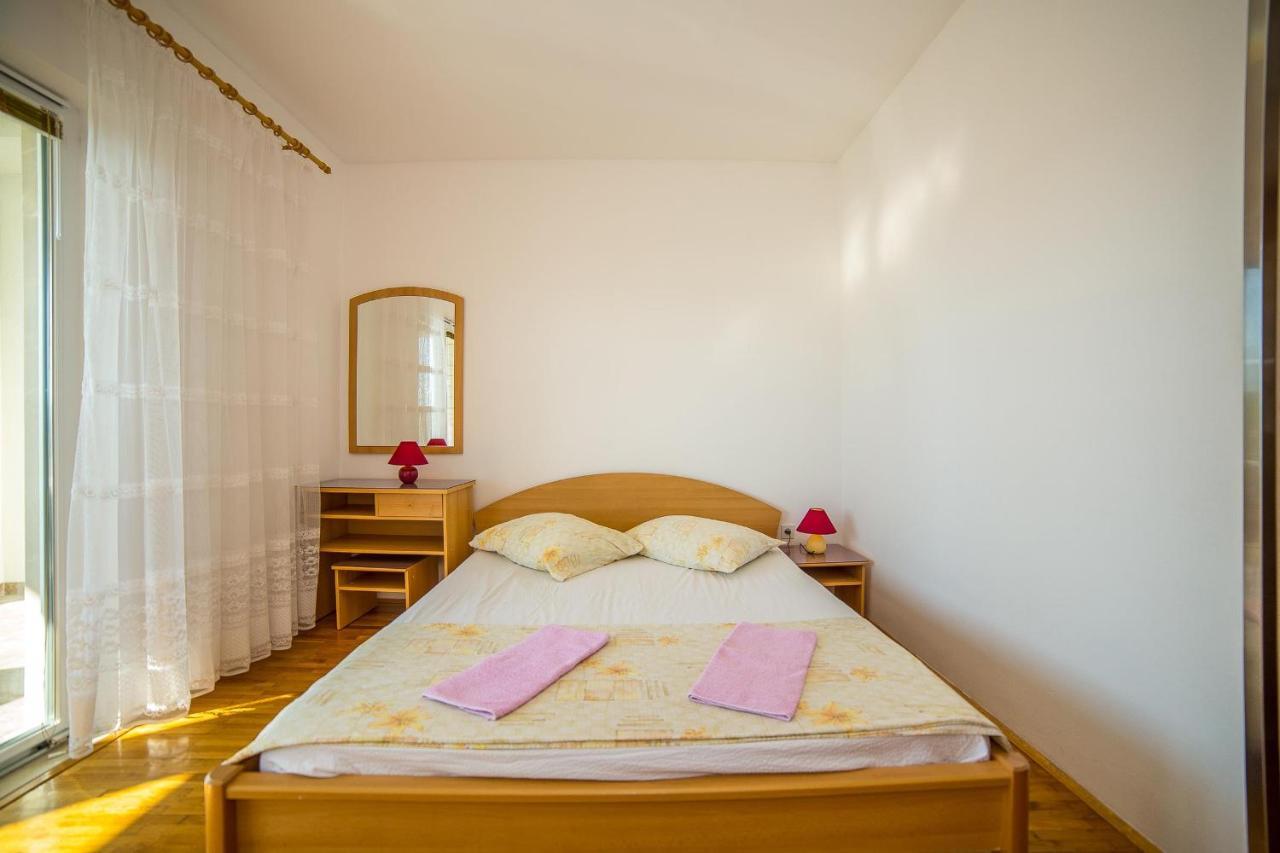Apartments Emil ล็อควา โรโกซนิตซา ภายนอก รูปภาพ
