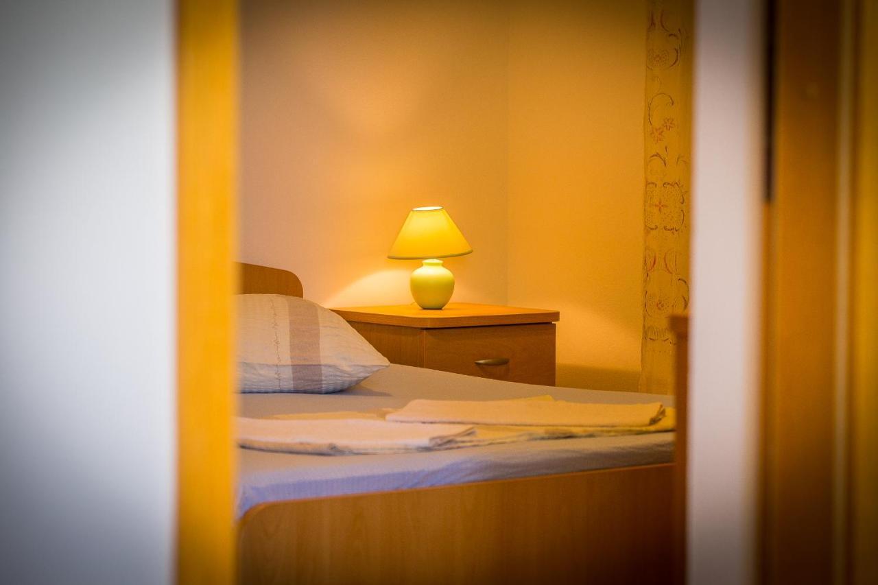 Apartments Emil ล็อควา โรโกซนิตซา ภายนอก รูปภาพ
